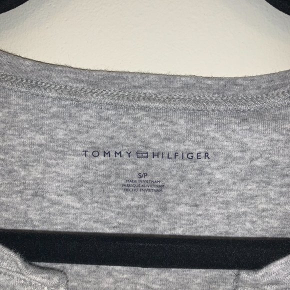 v neck tshirt - Picture 2 of 3